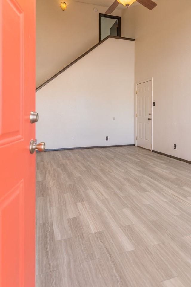 2244 Nevada Dr - Photo 2 of 19