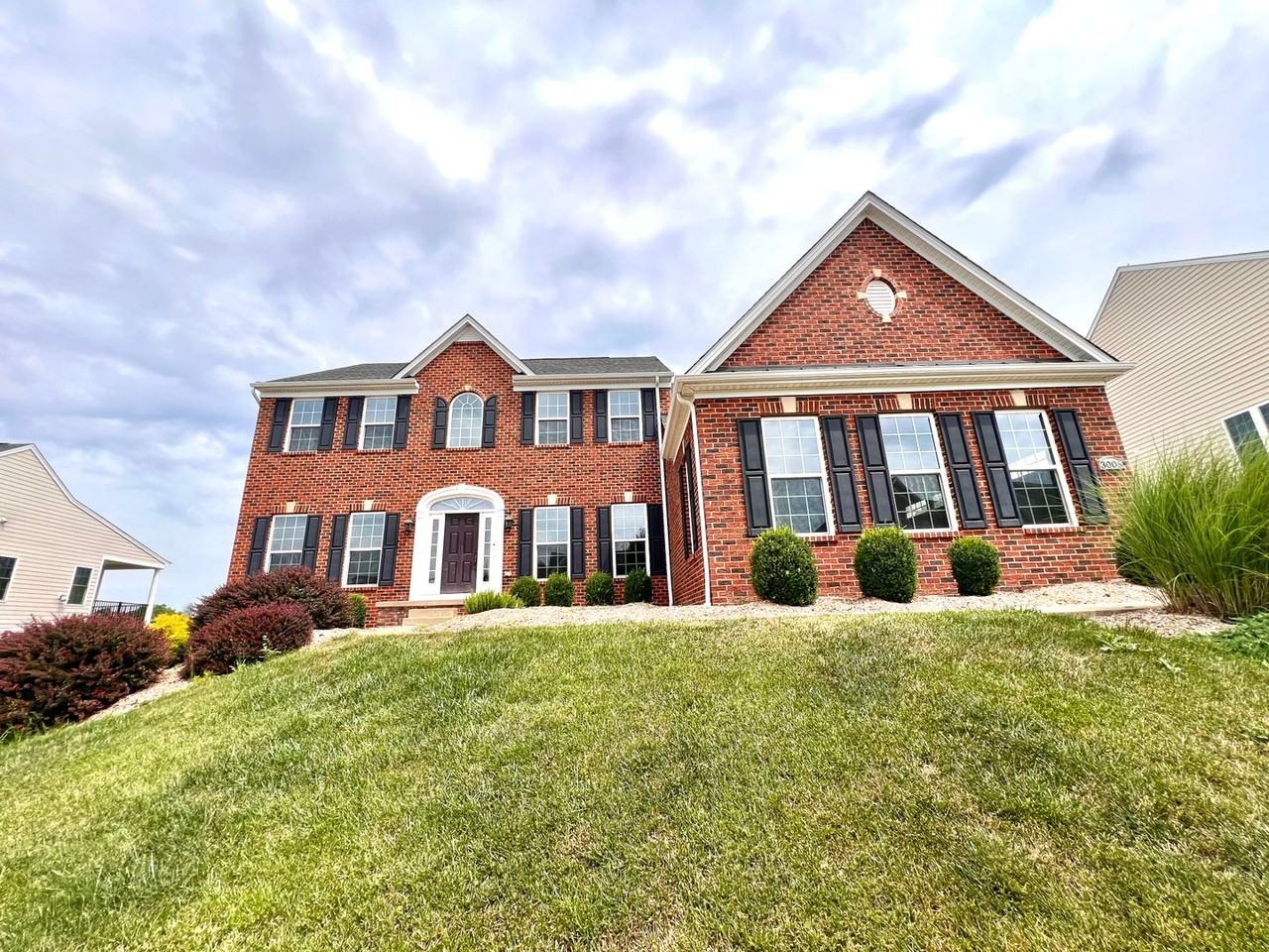3006 Farm View Dr - Photo 2 of 50