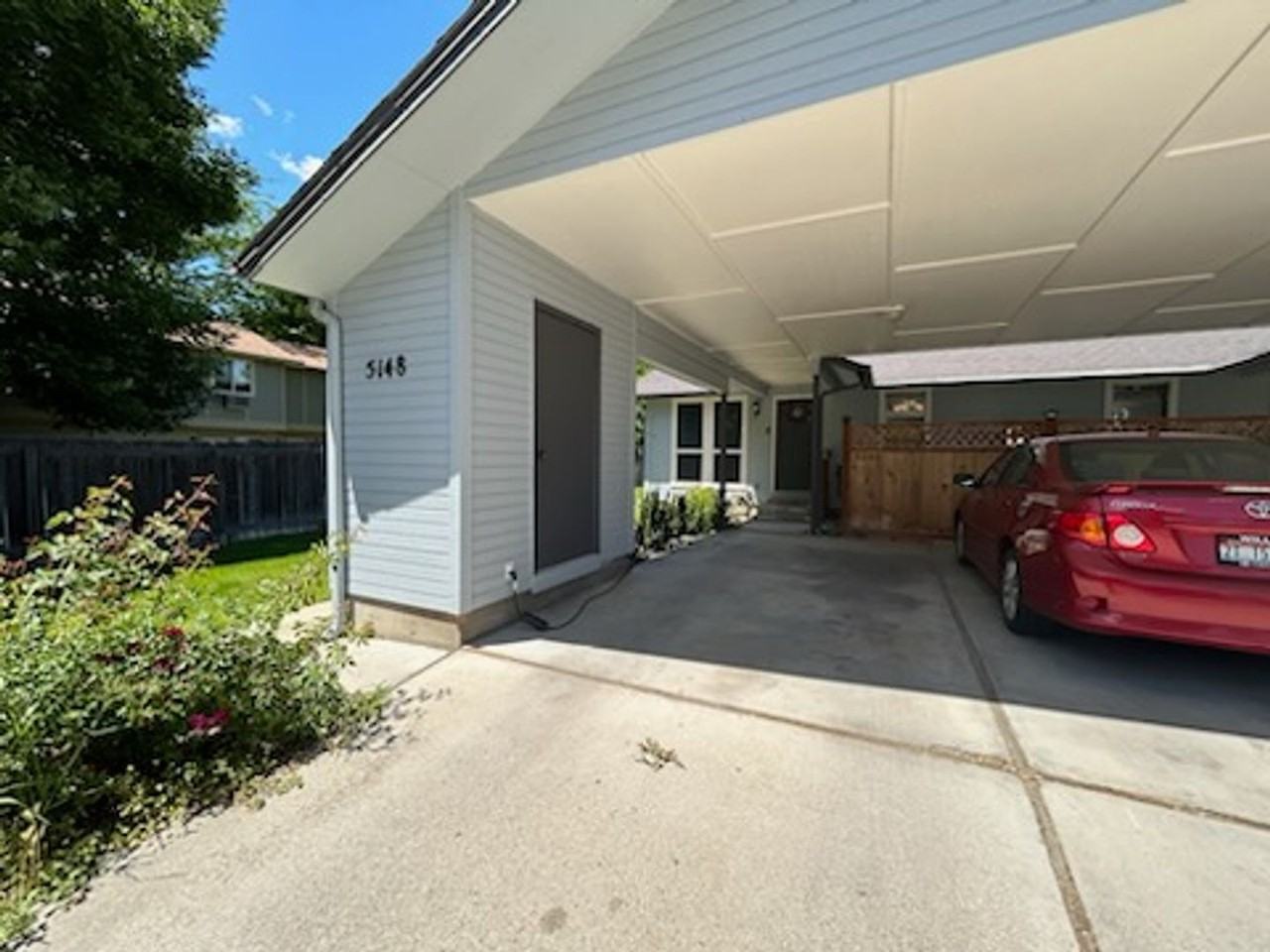 5148 W Clinton St - Photo 4 of 12
