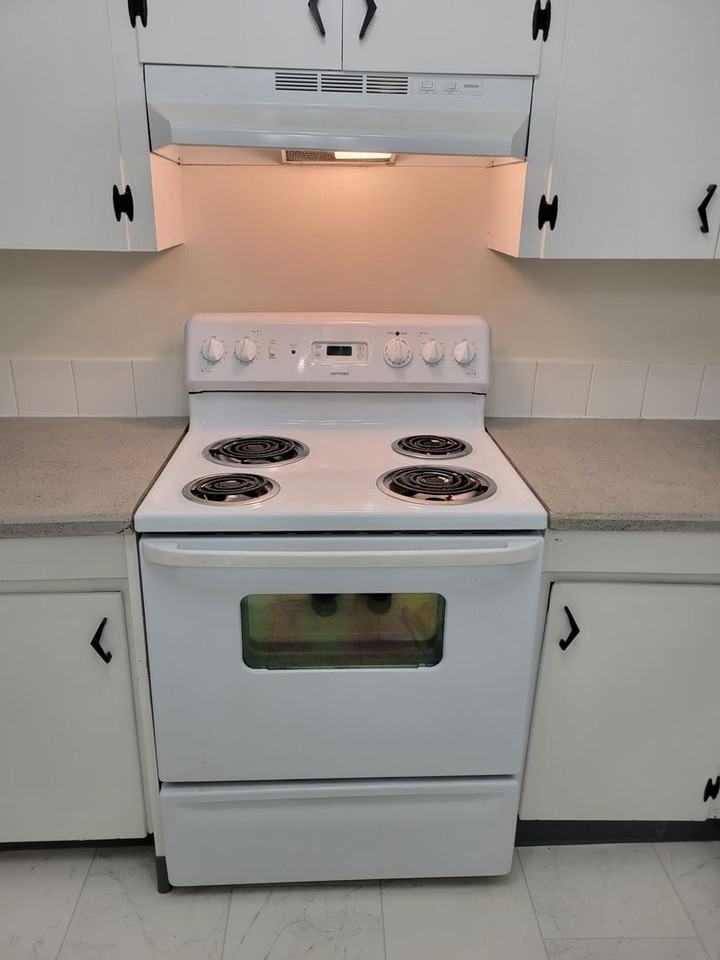 Brookside Manor Apartments - Photo 7 of 30