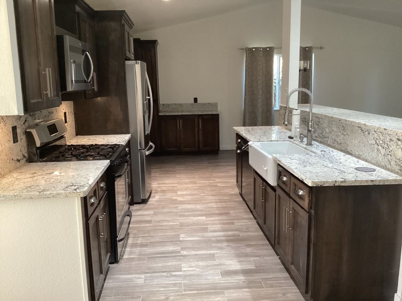 1954 3rd Ave - Photo 2 of 10