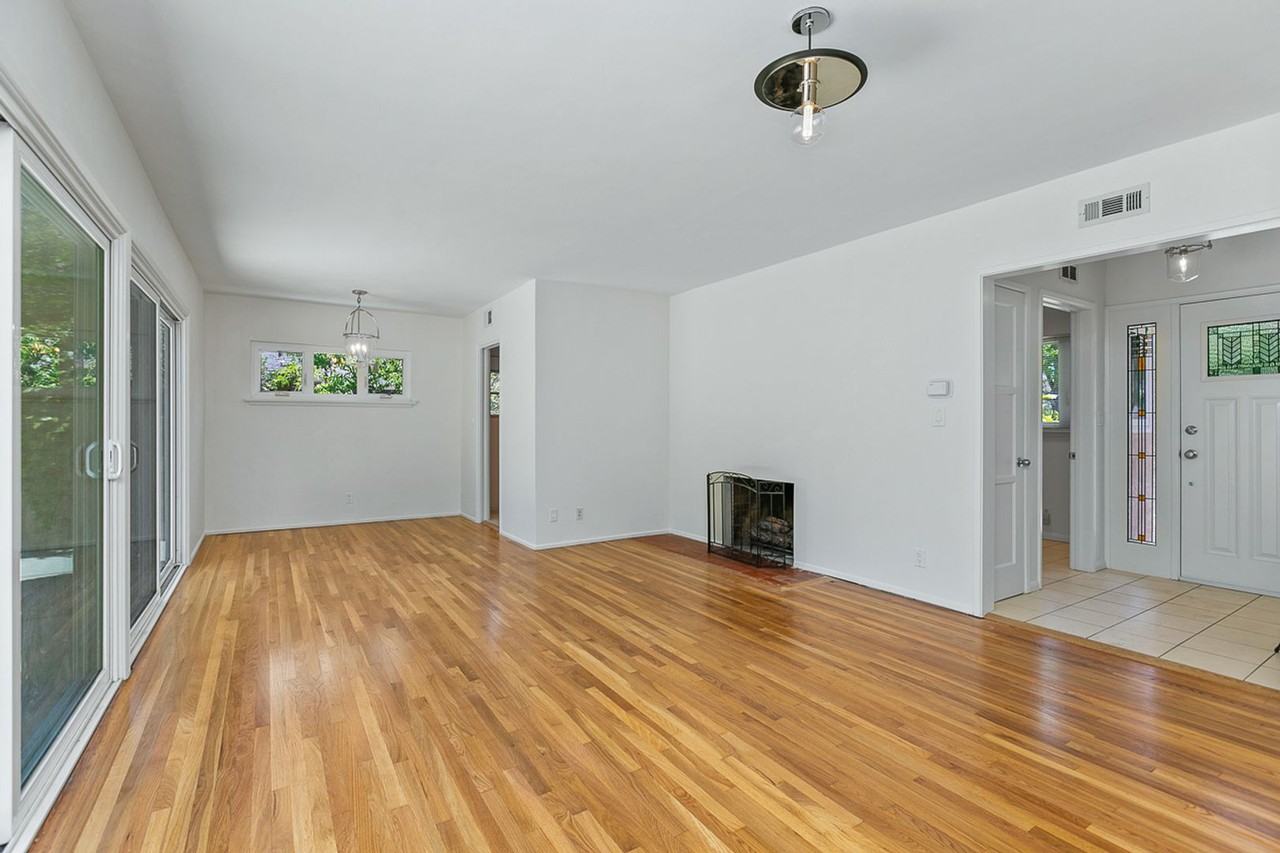 1325 Lomay Pl - Photo 2 of 19