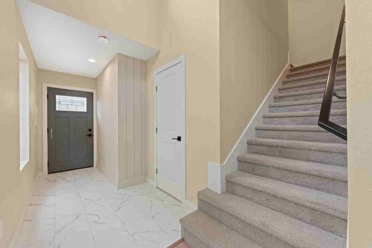 3019 8th Ave. - Photo 3 of 27