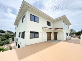 featured image of 2045 Mott-Smith Dr