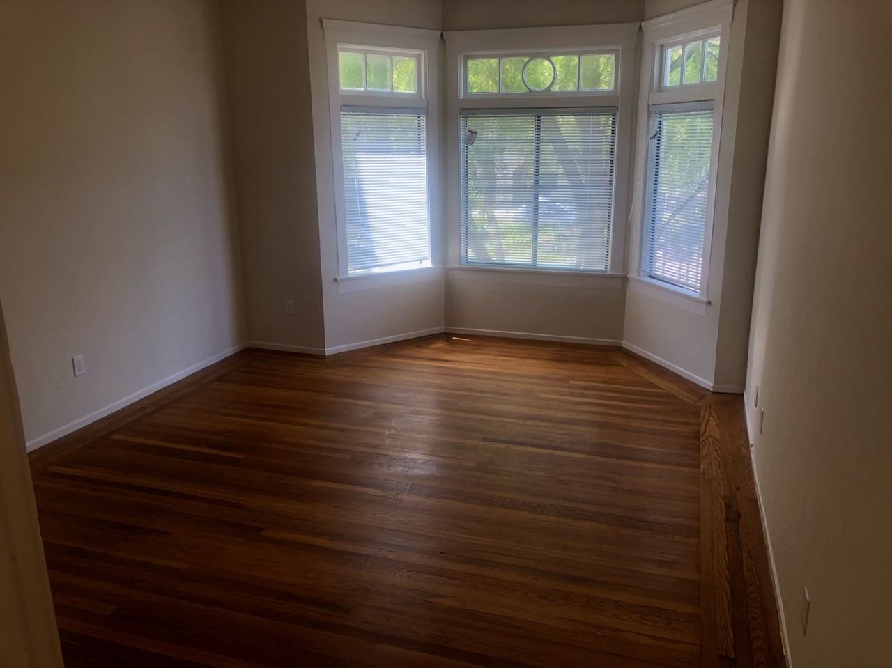 1040 Steiner St #6 - Photo 3 of 11