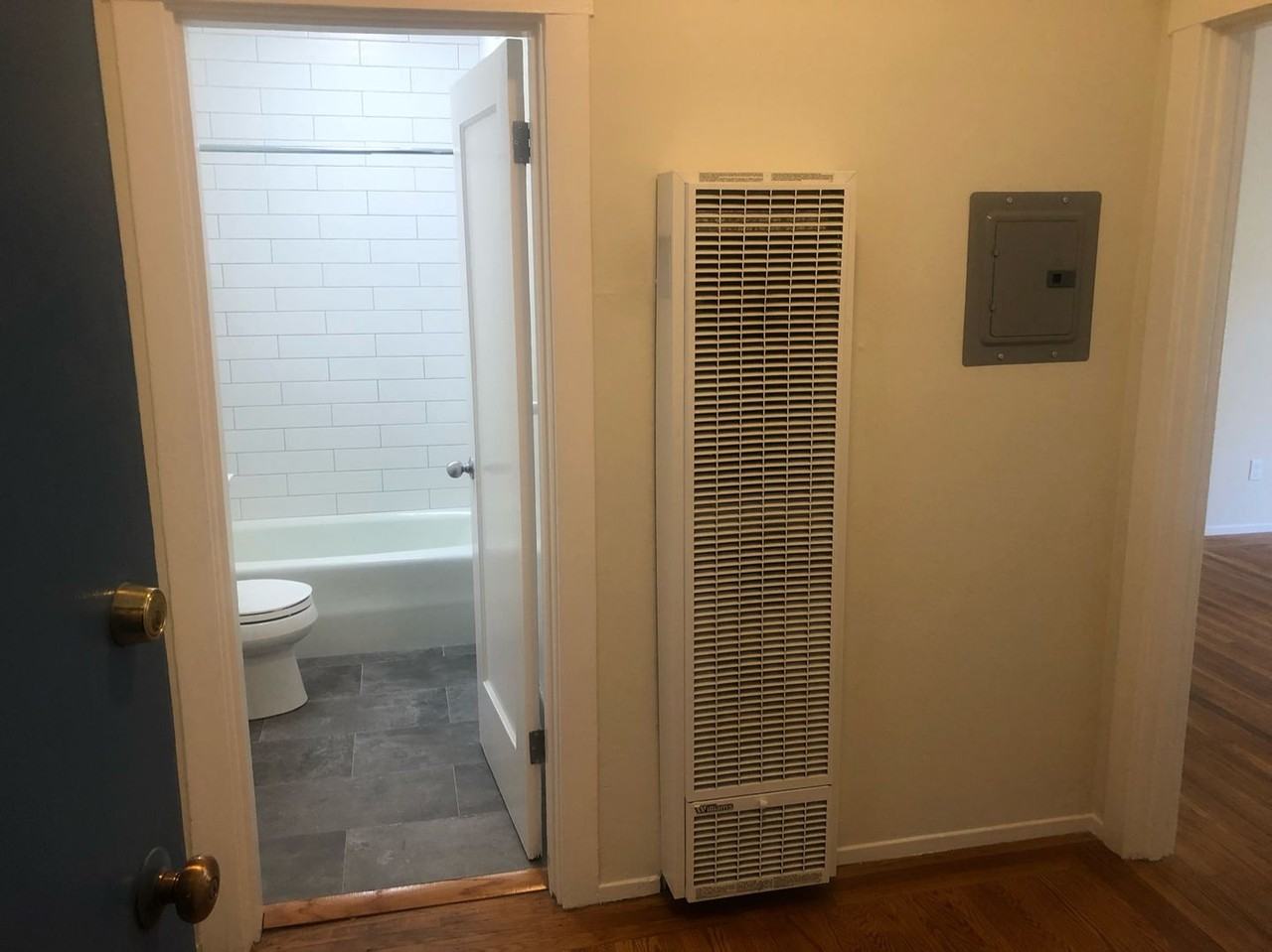 1040 Steiner St #6 - Photo 4 of 11