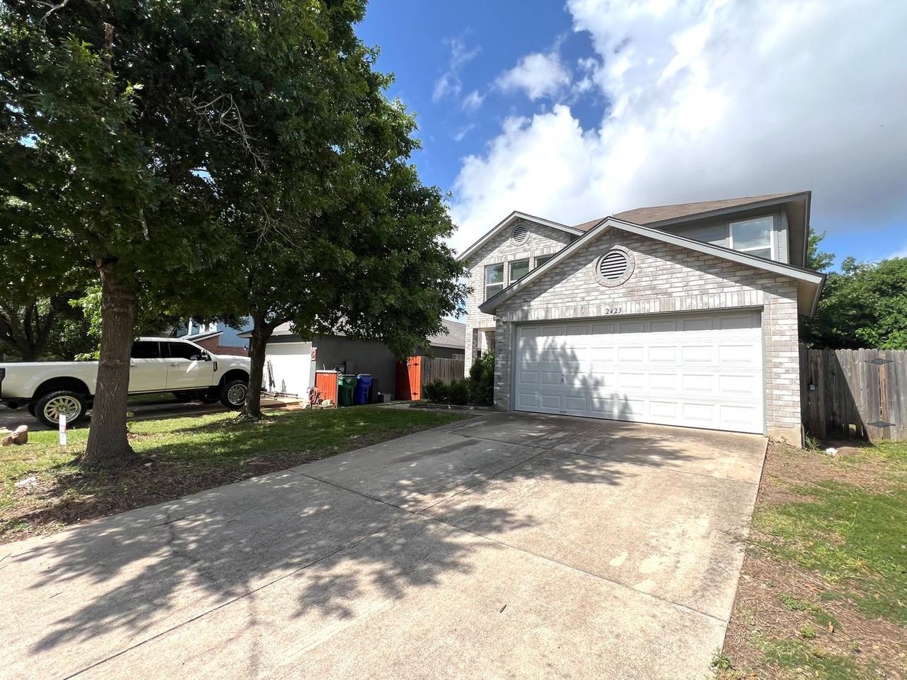 2423 Glen Field Dr - Photo 2 of 26