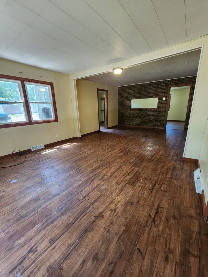 623 S Edmunds St - Photo 7 of 13
