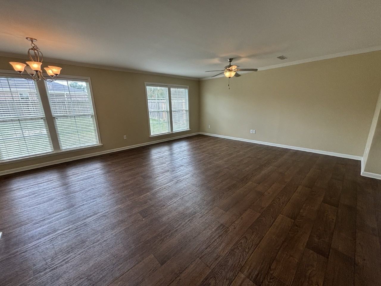 128 Montreat Ct - Photo 2 of 13