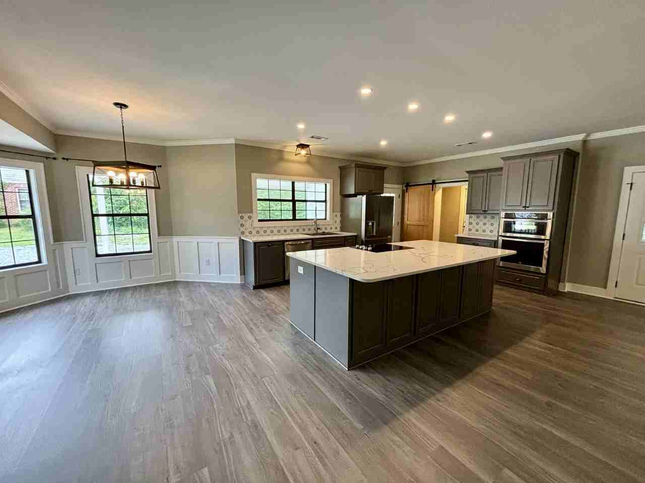 856 Woodland Dr - Photo 3 of 23