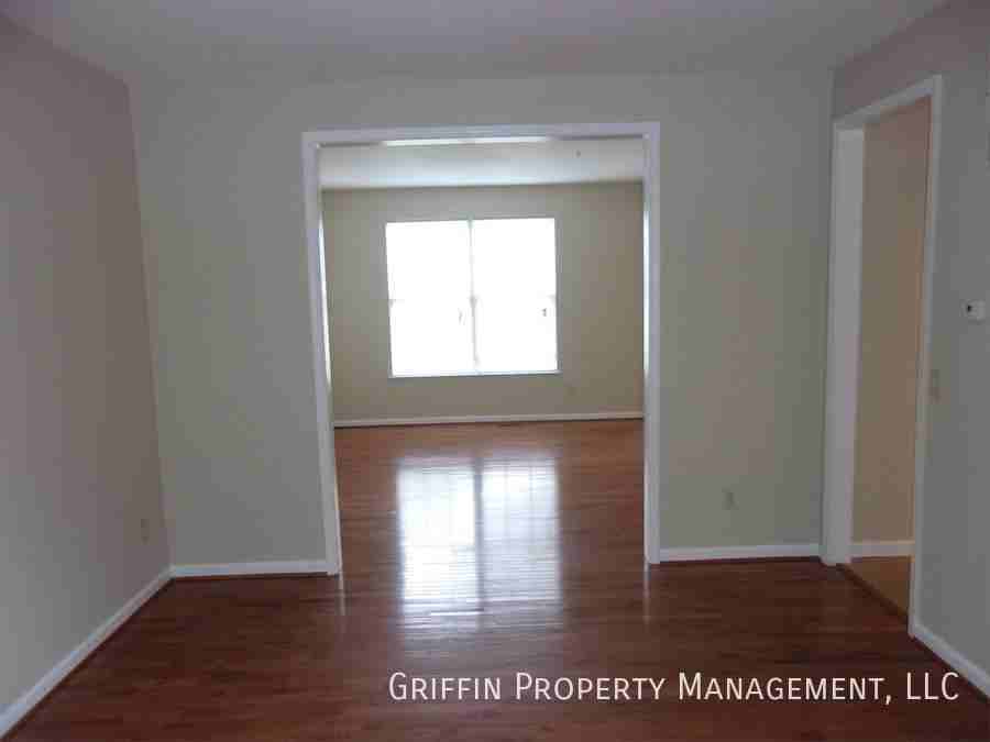 11406 Fort Saratoga Ct - Photo 2 of 23