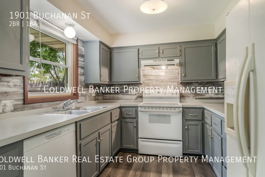 1901 Buchanan St - Photo 2 of 18