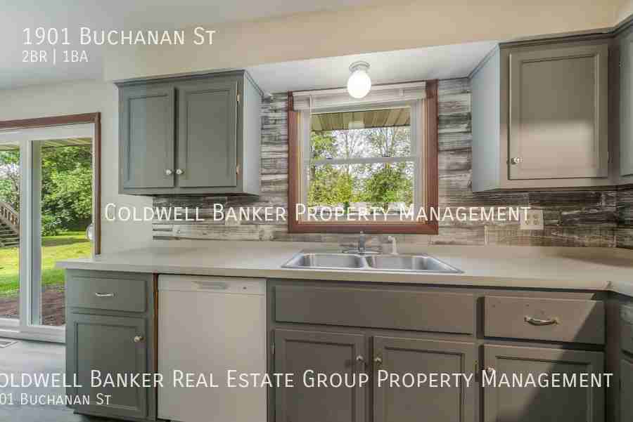 1901 Buchanan St - Photo 3 of 18