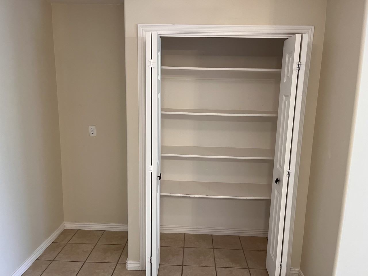 5952 S Inheritance Ct - Photo 5 of 14