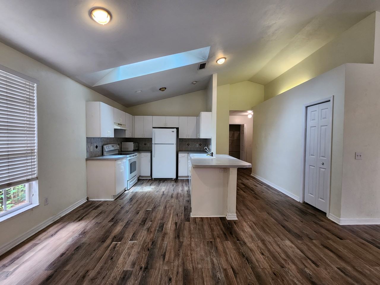 2027 Sw 73rd St #NA - Photo 3 of 26