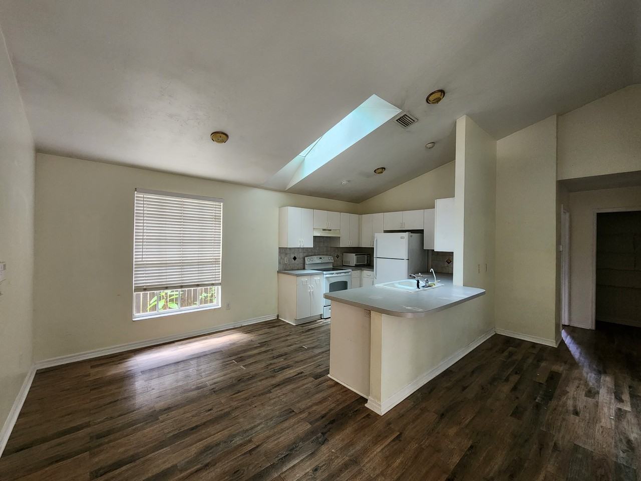 2027 Sw 73rd St #NA - Photo 5 of 26