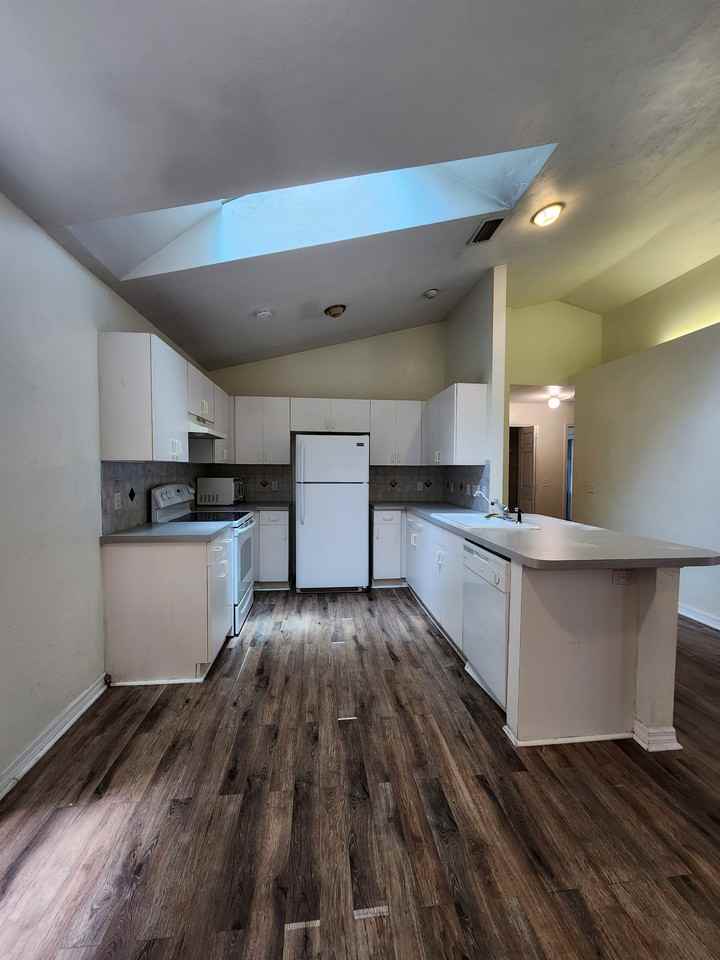 2027 Sw 73rd St #NA - Photo 7 of 26
