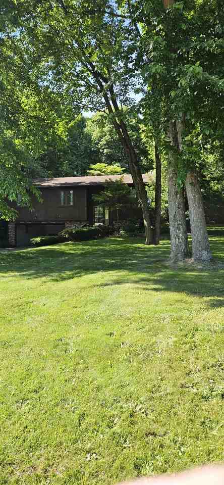 21 W Howe Rd #NA - Photo 3 of 14