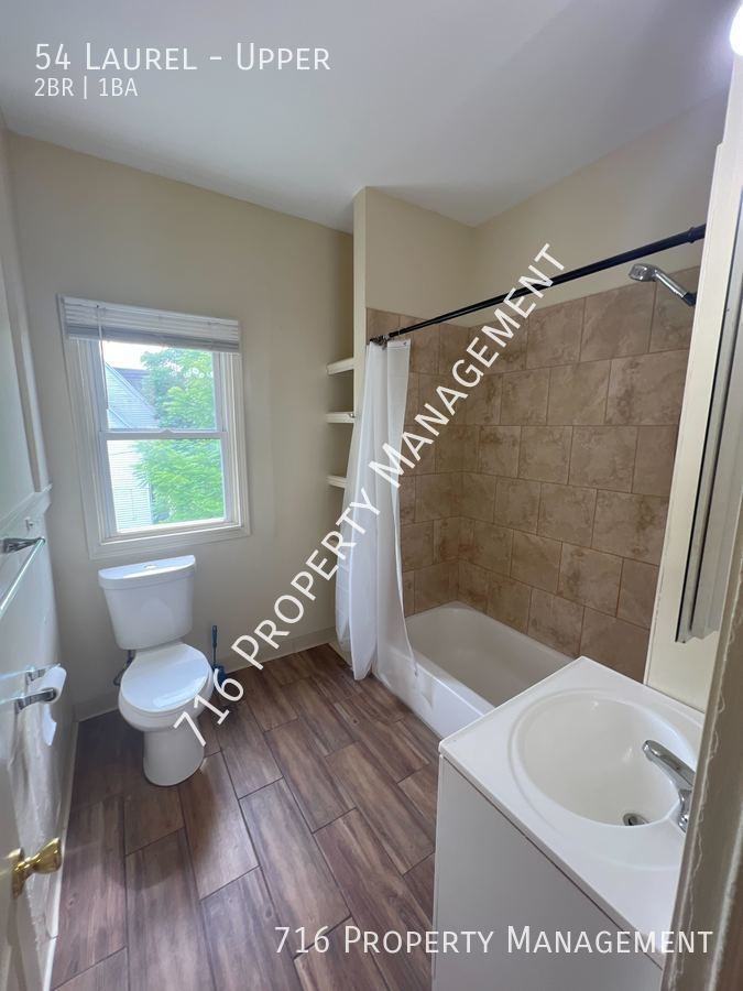 54 Laurel St - Photo 3 of 28