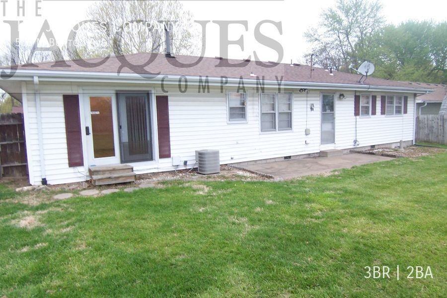 508 N Burton Ave - Photo 2 of 14