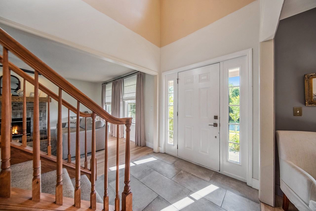 403 Pembroke Dr - Photo 2 of 24