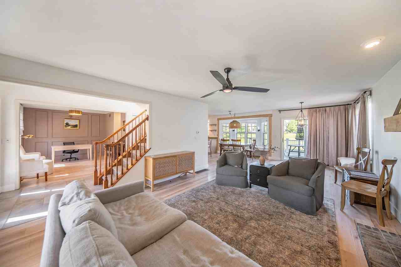 403 Pembroke Dr - Photo 3 of 24