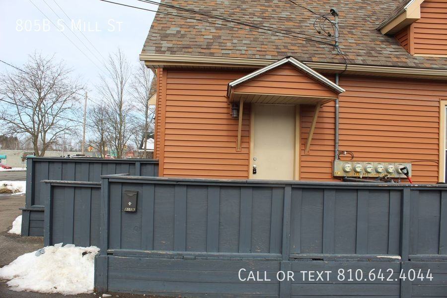 805B S Mill St - Photo 3 of 7