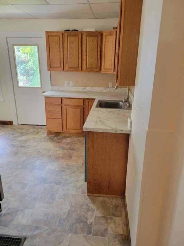 1341 Adams Ave - Photo 7 of 21