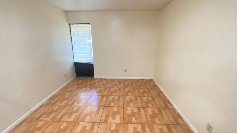 5935 Forest Hill Blvd #8 - Photo 5 of 7