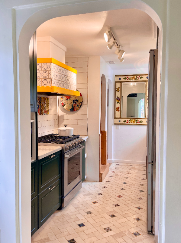453 San Francisco Ave - Photo 2 of 8
