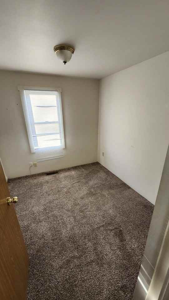 105 South Roosevelt Avenue, Unit Upper 105 - Photo 5 of 8