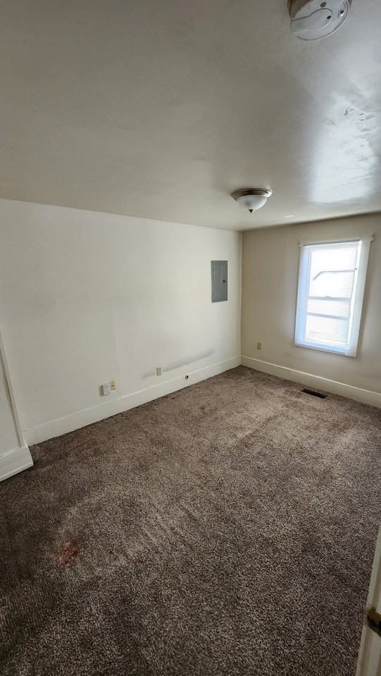 105 South Roosevelt Avenue, Unit Upper 105 - Photo 7 of 8