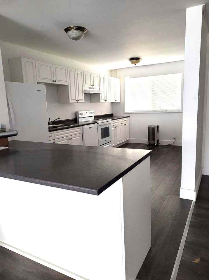 916 - 916 1st Avenue West - 916a #916A - Photo 3 of 5