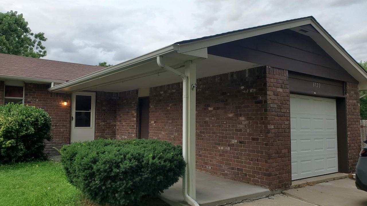 8722 E Arthur Cir #1 - Photo 2 of 18