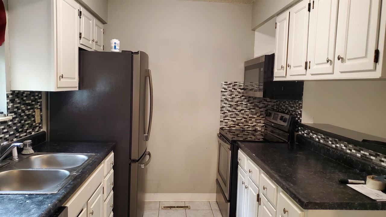 8722 E Arthur Cir #1 - Photo 5 of 18