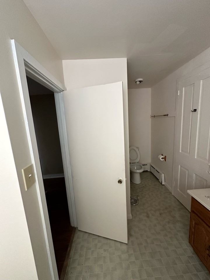 338 S 5th St #2 - Photo 3 of 8