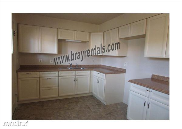 1340 Cedar Ave - Photo 3 of 5