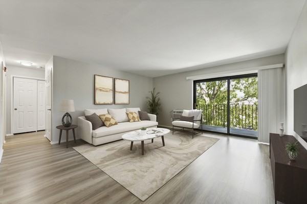 Eagle Rock Apartments at Framingham - Photo 3 of 21