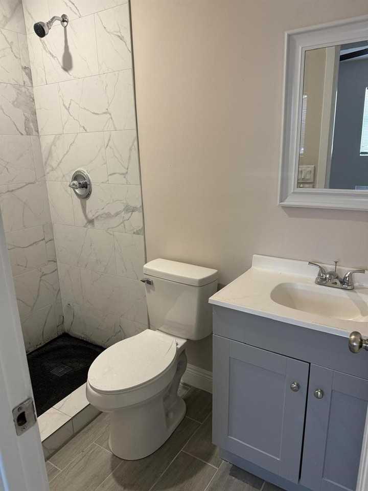 1180 Nw 44th Ter - Photo 2 of 8