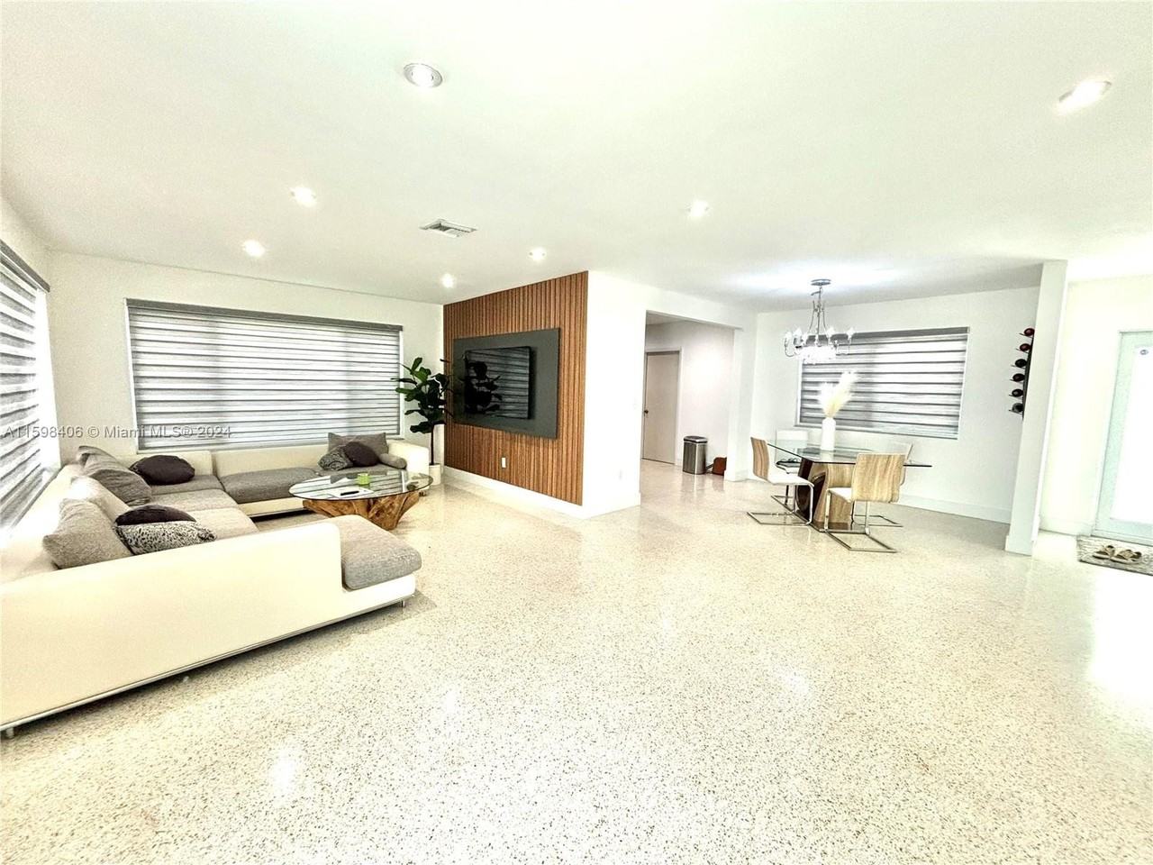 30 Ne 125th St - Photo 2 of 8