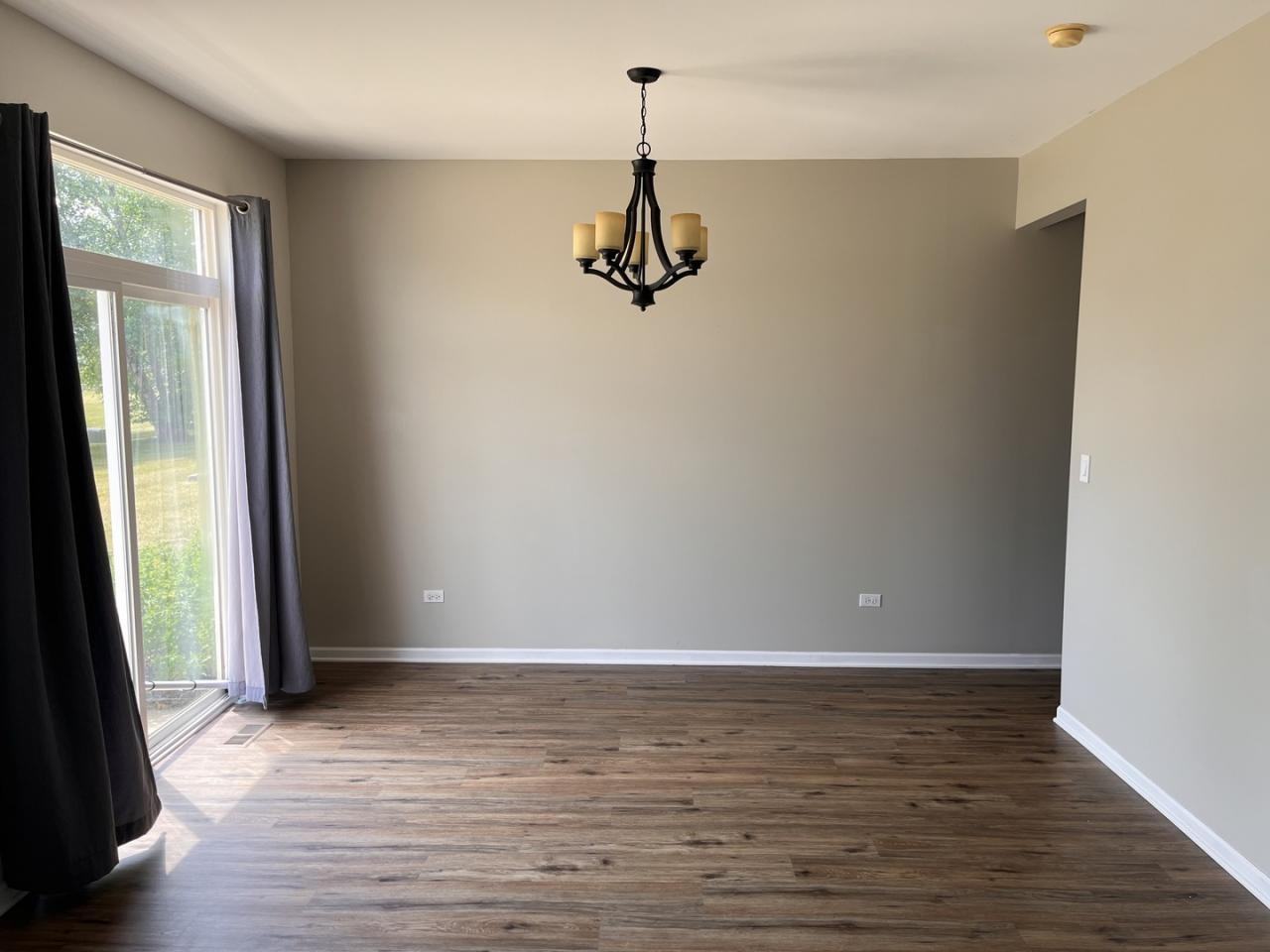 1715 Fieldstone Dr S - Photo 3 of 45
