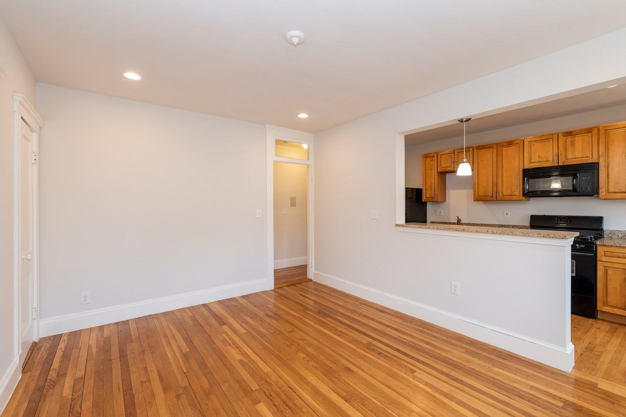 288 Chestnut Hill Ave #3