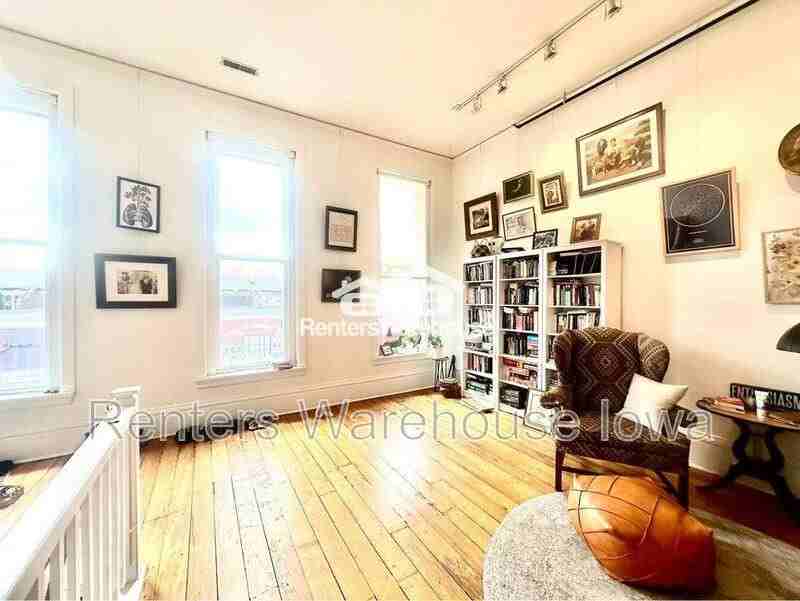 522 1/2 E Grand Ave - Photo 3 of 24