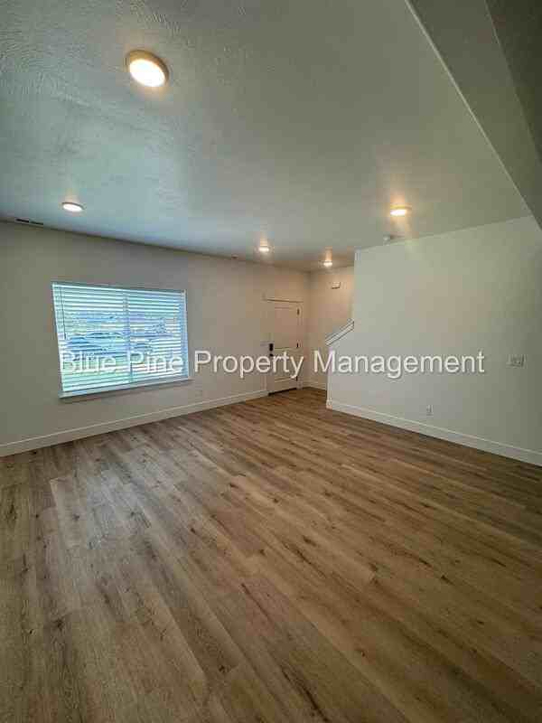 651 Southwest #1 - Photo 3 of 15