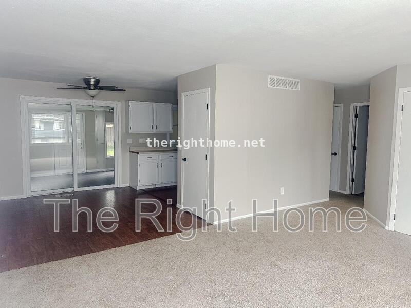 6424 N 68th St - Photo 3 of 20