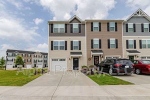 featured image of 301 Parkridge Way
