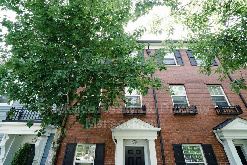 19200 Fraser Way #1 - Photo 2 of 20