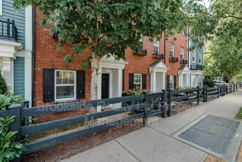 19200 Fraser Way #1 - Photo 3 of 20