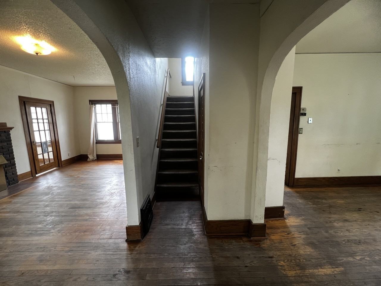 1318 12th St N - Photo 2 of 16