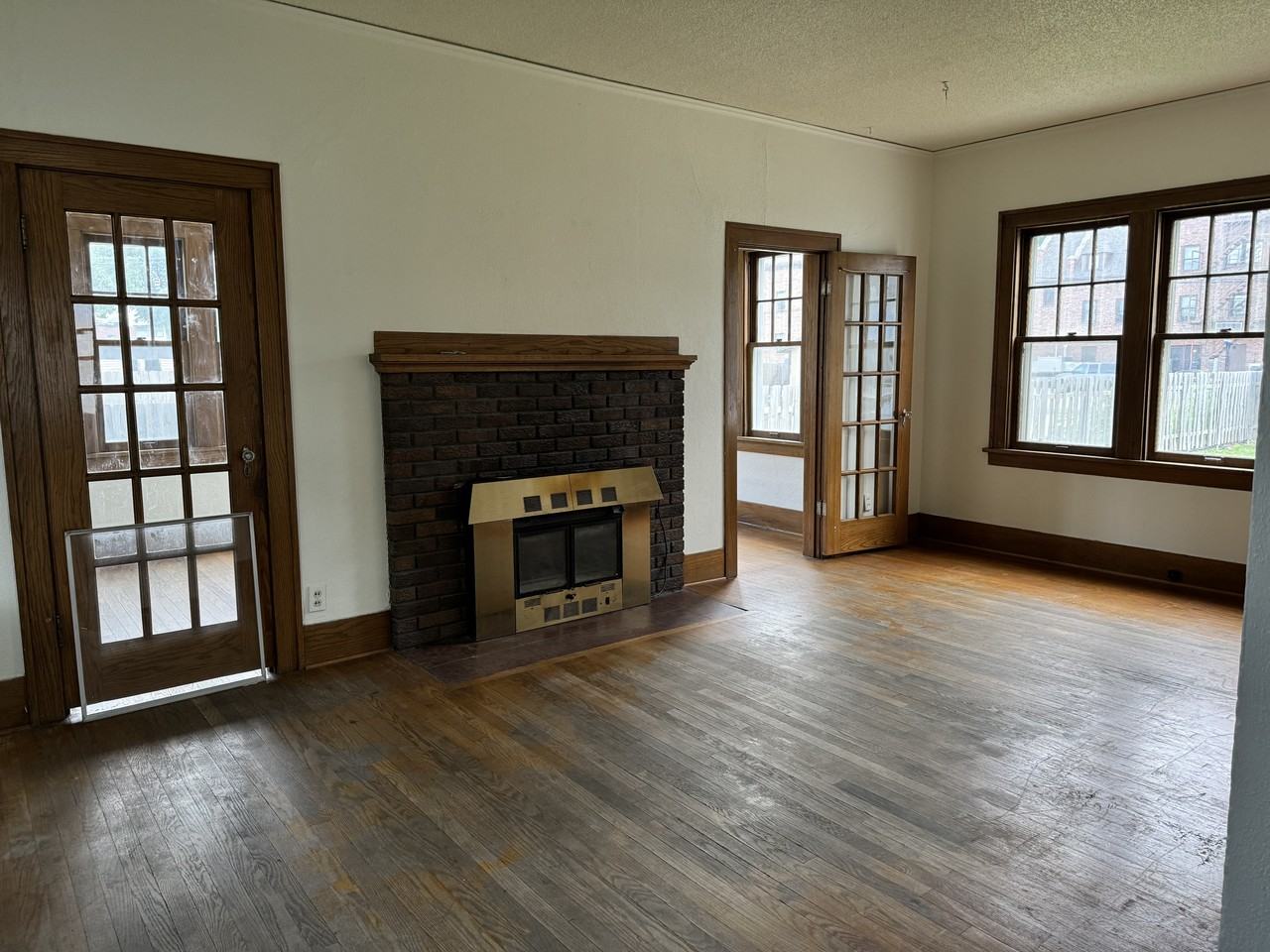 1318 12th St N - Photo 3 of 16